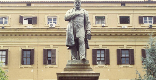 Monumento a Silvio Spaventa - particolare