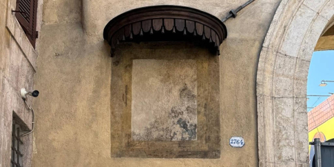 01_Edicola sacra di via di Porta Settimiana (Porta Settimiana, fronte esterno)