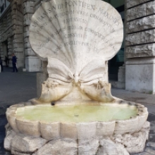 Fontana delle Api