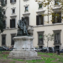 Monumento a Seismit Doda